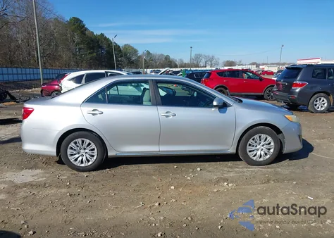 2012 Toyota Camry Le z USA, uszkodzony, nr VIN 4T1BF1FK6CU051338